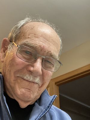 Carl, 90