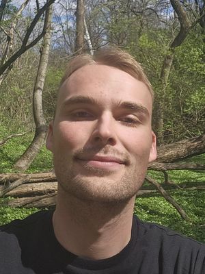 Chandler, 24