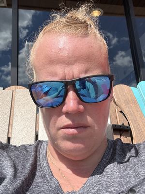 Courtney, 37
