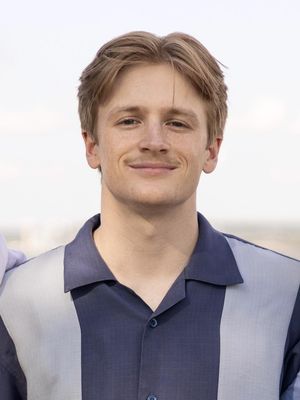 Sam, 24