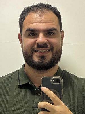 Marcio, 33