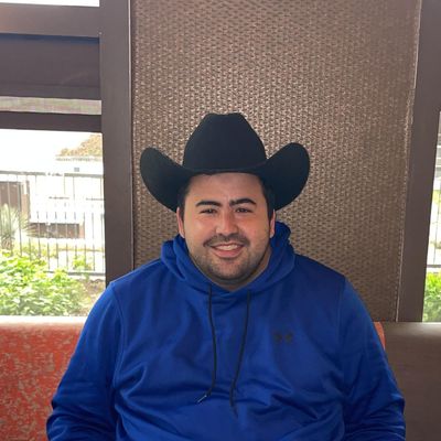 Everardo, 34