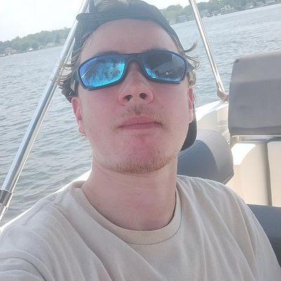 Gavin, 22
