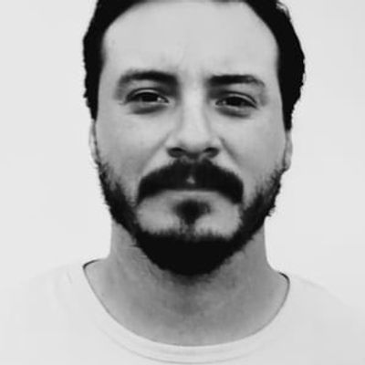 Alex, 33