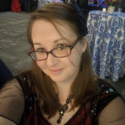 Lynsey, 36