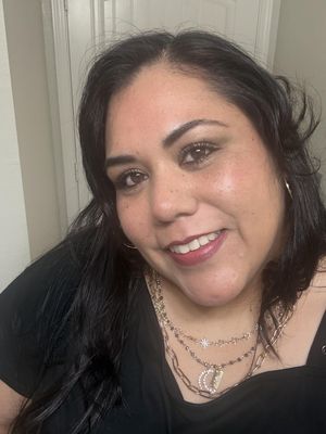 Alejandra, 46