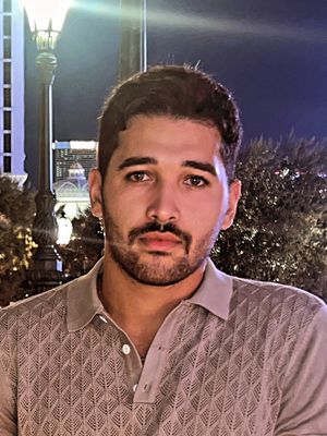 Xavier, 25