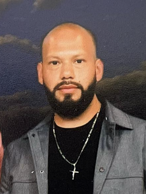 Manuel, 35