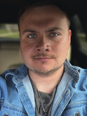 Ian, 29