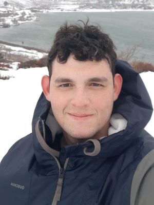 Tiago, 25