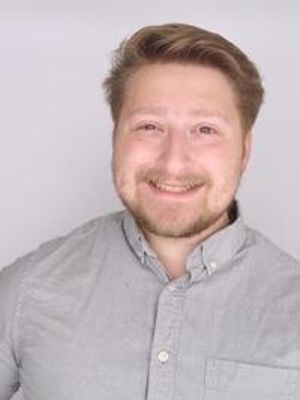 Daniel, 27