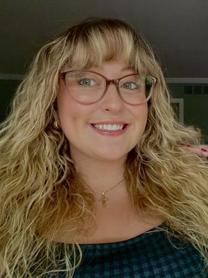 Anna, 23