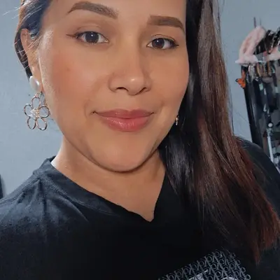 Emma, 39