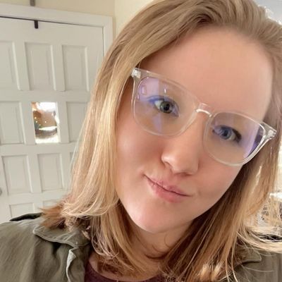Deanna, 34