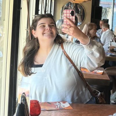 Maddie, 25