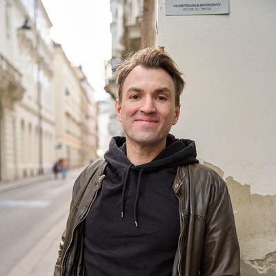 Hannes, 39