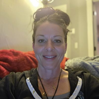 Megan, 44