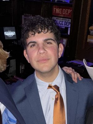 Manuel, 22