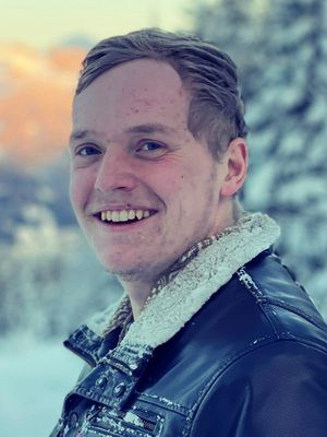 Jesse, 24