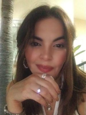 Evelin, 51