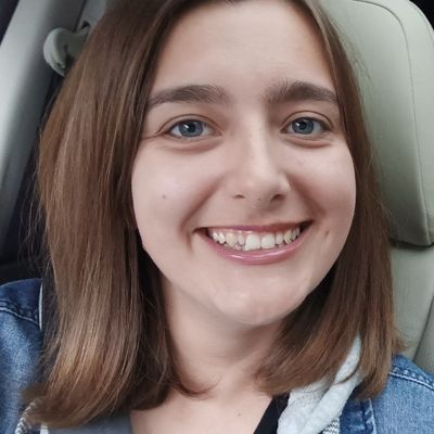 Elena, 25