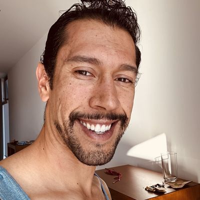 Diego, 32