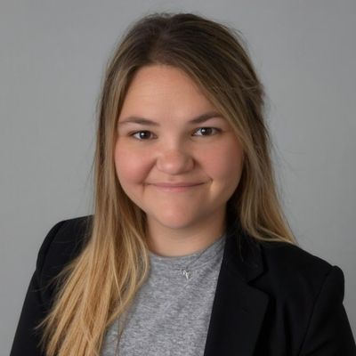 Lauren, 38