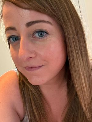 Emily, 41