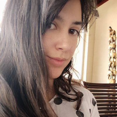 Sara, 37
