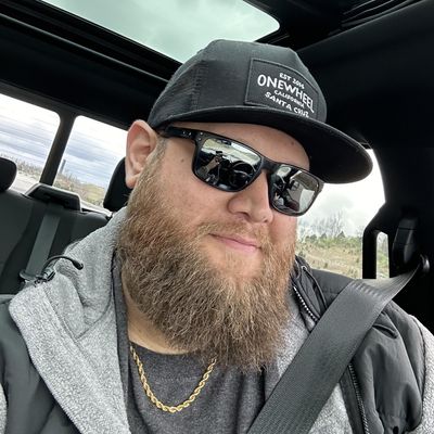 Zach, 37