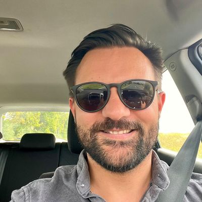 Josef, 35
