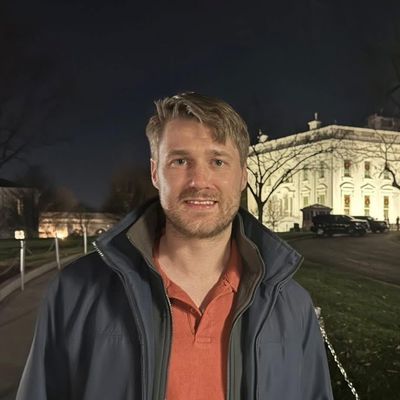 Alex, 34