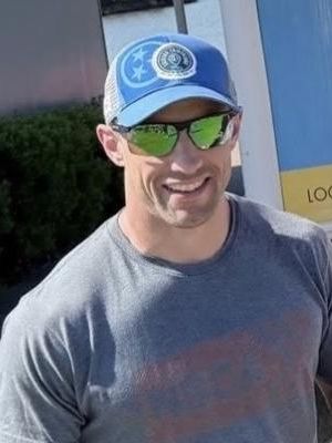 Justin, 44
