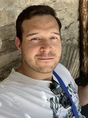 Sebastian, 25