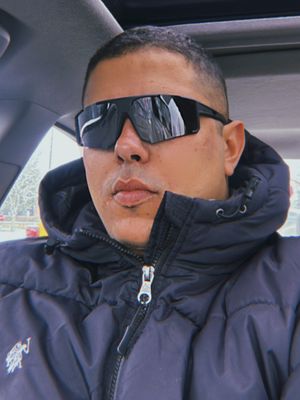 Igor, 30