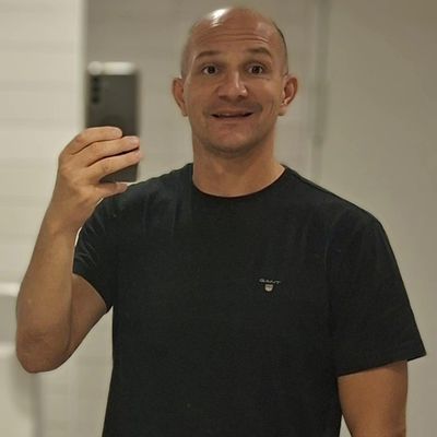 Anton, 42