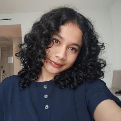 Monica, 25