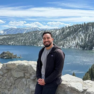 Derek, 32