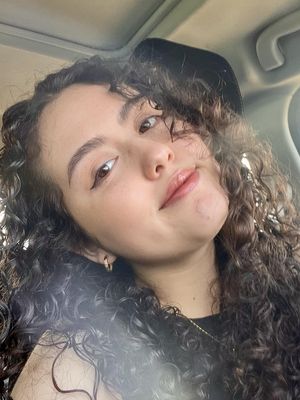 Andrea, 23