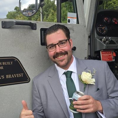 Benjamin, 32