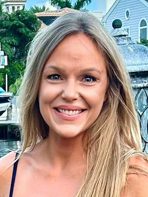 Ashley, 37