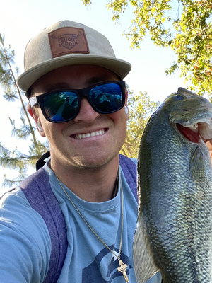 Thomas, 28