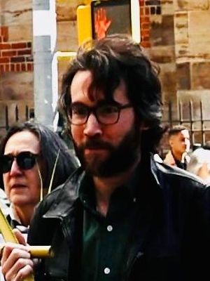 Manuel, 38