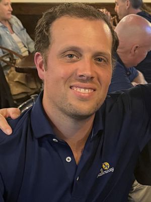 Robert, 33
