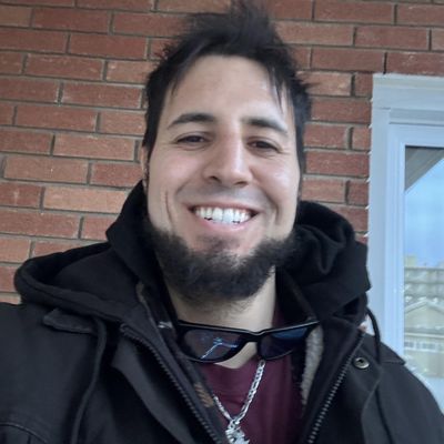Salvatore, 33