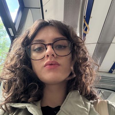 Natalia, 21