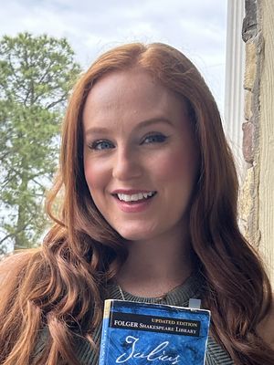 Alexandra, 24