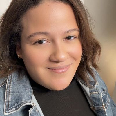Kaci, 36