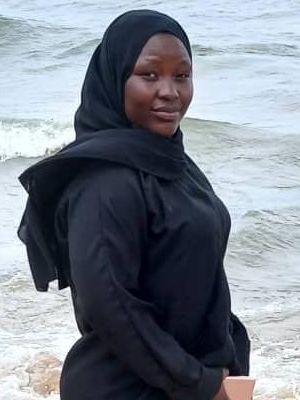 Sara, 27