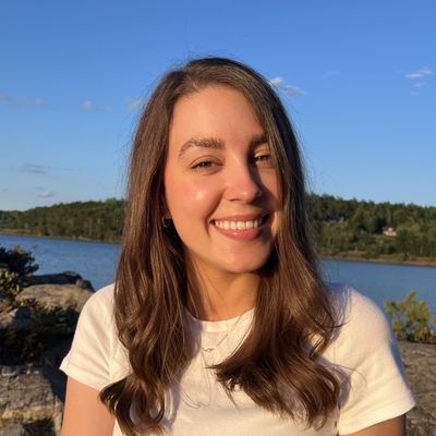 Rebecca, 31